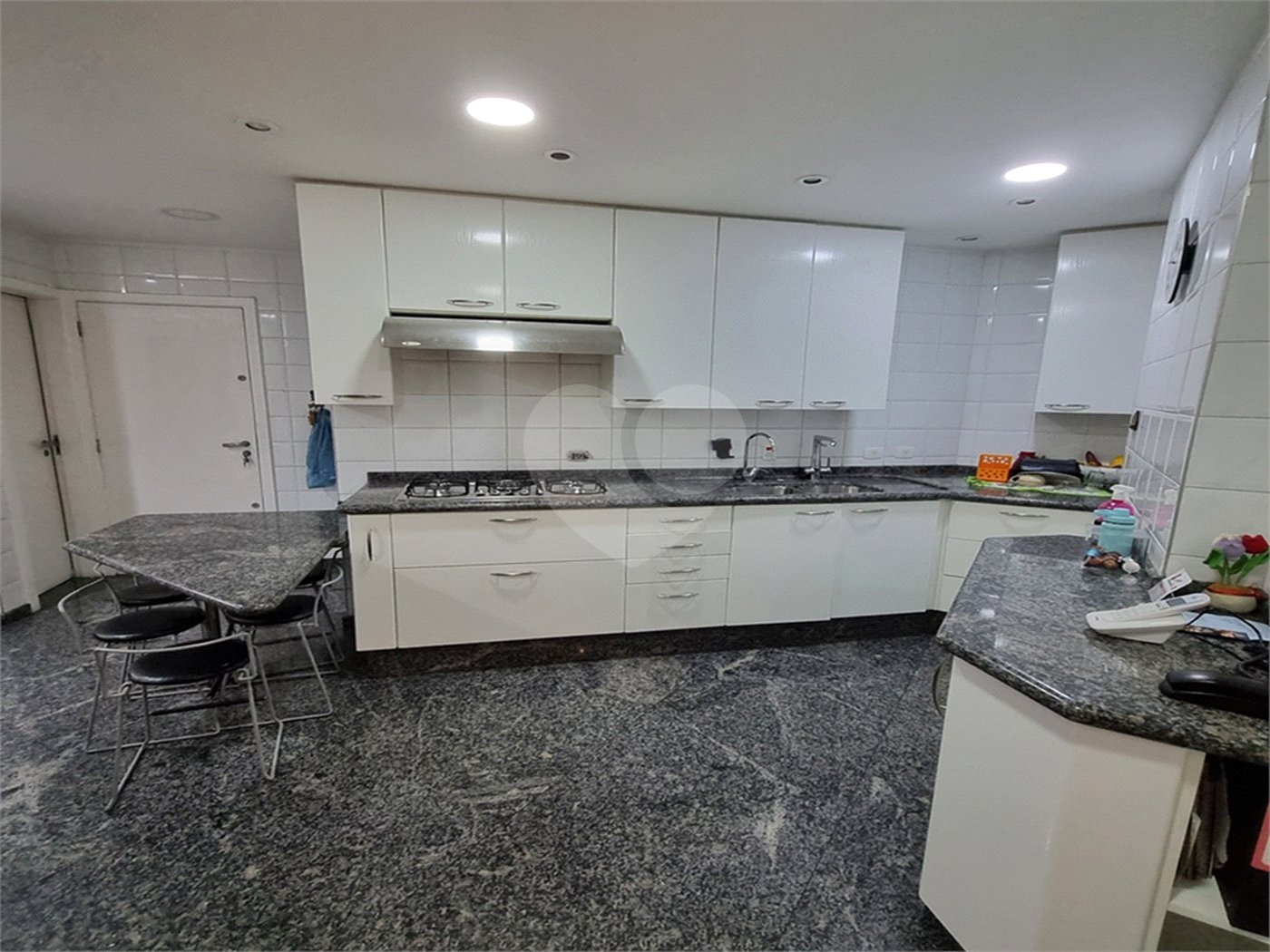 Apartamento à venda com 3 suítes em Santana, São Paulo, SP