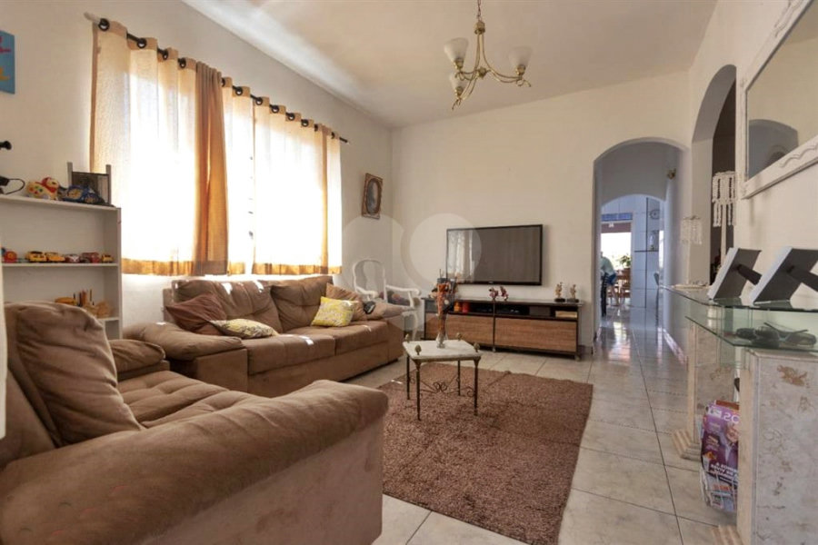Sobrado à venda com 3 quartos, sendo 1 suíte, em Vila Nova Cachoeirinha, São Paulo, SP