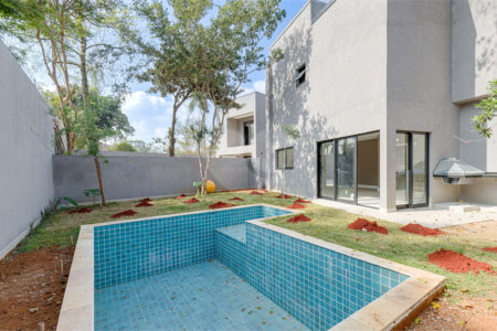 Casa à venda com 4 suítes no condomínio Reserva Robélia, São Paulo - SP