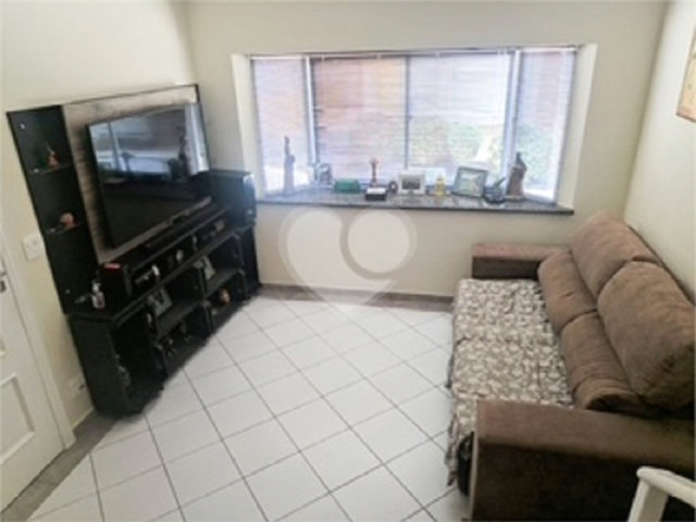 Casa à venda com 3 quartos, sendo 1 suíte,  no condomínio Mariana, São Paulo - SP