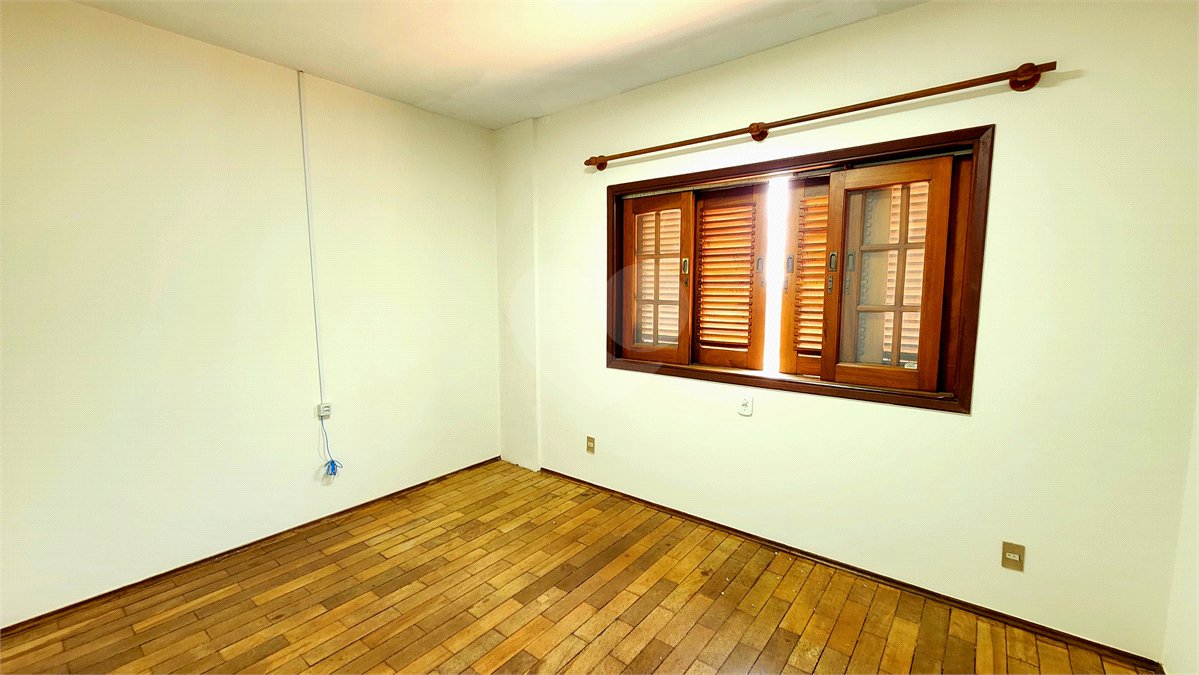 Sobrado à venda com 4 quartos, sendo 2 suítes, em Jardim Primavera, Araraquara, SP