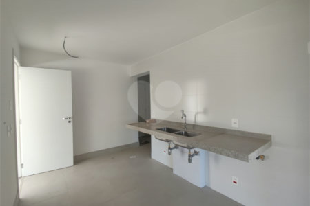 Apartamento à venda com 4 suítes em Jardim Leonor, São Paulo, SP