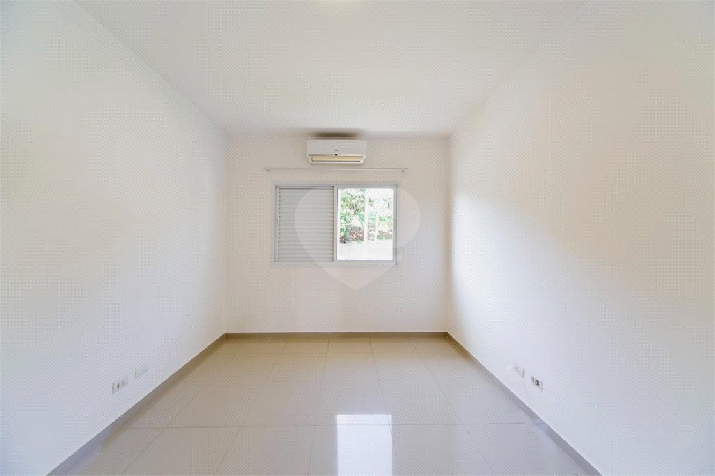 Casa à venda com 4 quartos, sendo 3 suítes,  no condomínio Parque Esplanada, Votorantim - SP