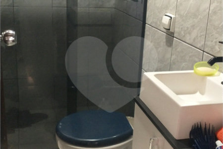Casa à venda com 4 quartos, sendo 2 suítes,  em Conjunto Habitacional Brás Cubas, Mogi das Cruzes, SP