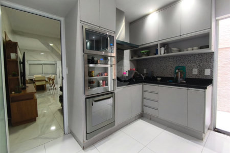 Casa à venda com 4 quartos, sendo 3 suítes, em Jardim Brasil (zona Norte), São Paulo, SP
