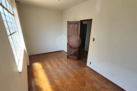 Casa à venda com 3 quartos, sendo 1 suíte, em Santa Cruz, Rio de Janeiro, RJ
