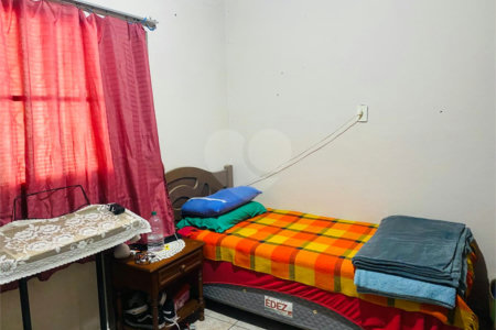 Casa à venda com 3 quartos, sendo 1 suíte, em Vila Barcelona, Sorocaba, SP