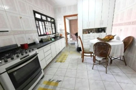 Casa à venda com 5 quartos, sendo 3 suítes, em Jardim Ester, São Paulo, SP
