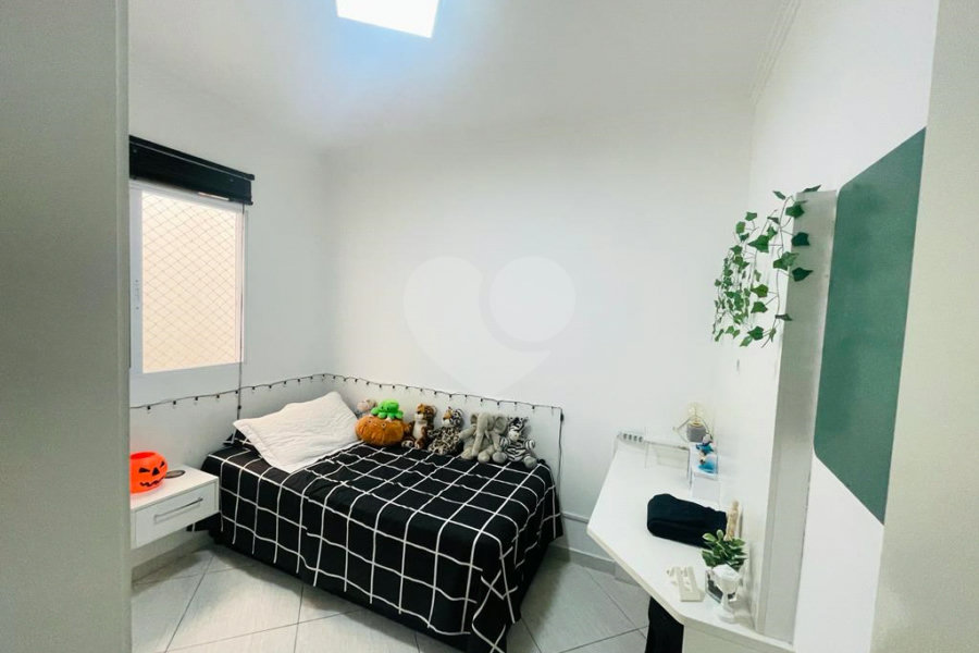 Casa à venda com 3 quartos, sendo 1 suíte,  no condomínio Rafaela I, São Paulo - SP