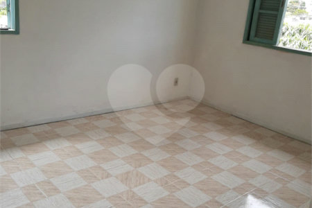 Sobrado à venda com 2 quartos em Vila Perreli, Poá, SP
