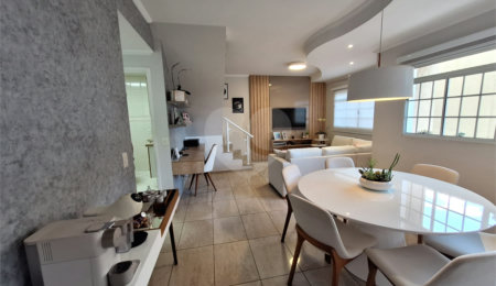 Casa à venda com 3 quartos, sendo 1 suíte,  no condomínio Villaggio Tronchim, São Paulo - SP