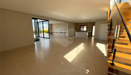 Casa à venda com 4 suítes no condomínio Villas do Golf, Itu - SP