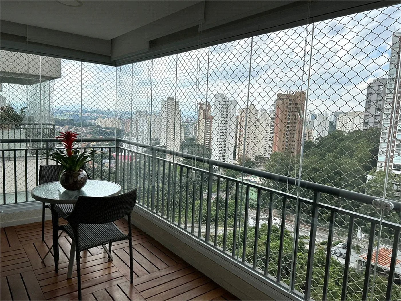 Apartamento à venda com 3 quartos, sendo 1 suíte, em Jardim Caboré, São Paulo, SP