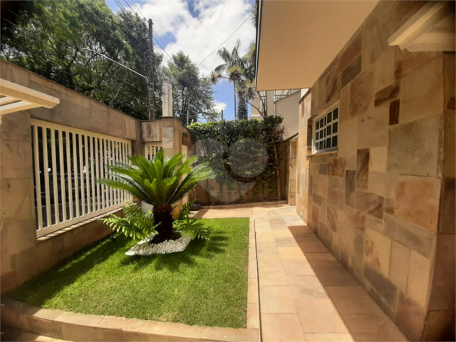 Casa Térrea à venda ou para alugar com 4 suítes em Jardim São Bento, São Paulo, SP