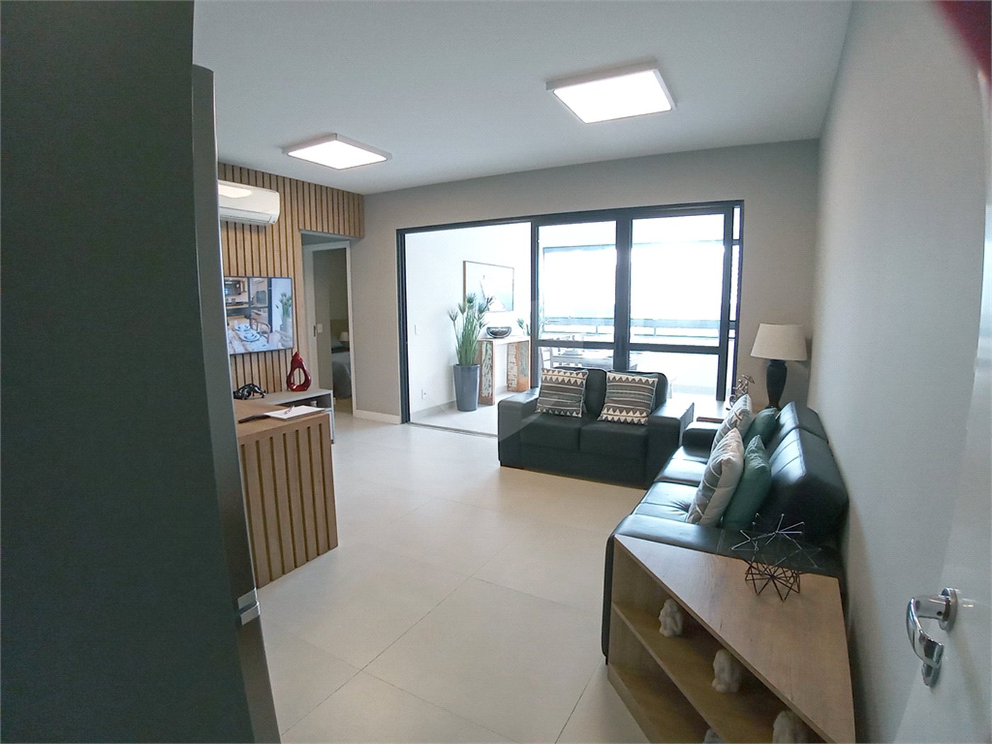 Apartamento à venda com 2 quartos, sendo 1 suíte, em Santa Teresinha, São Paulo, SP