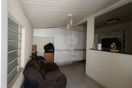 Casa à venda com 4 quartos, sendo 1 suíte,  em Jardim Armênia, Mogi das Cruzes, SP