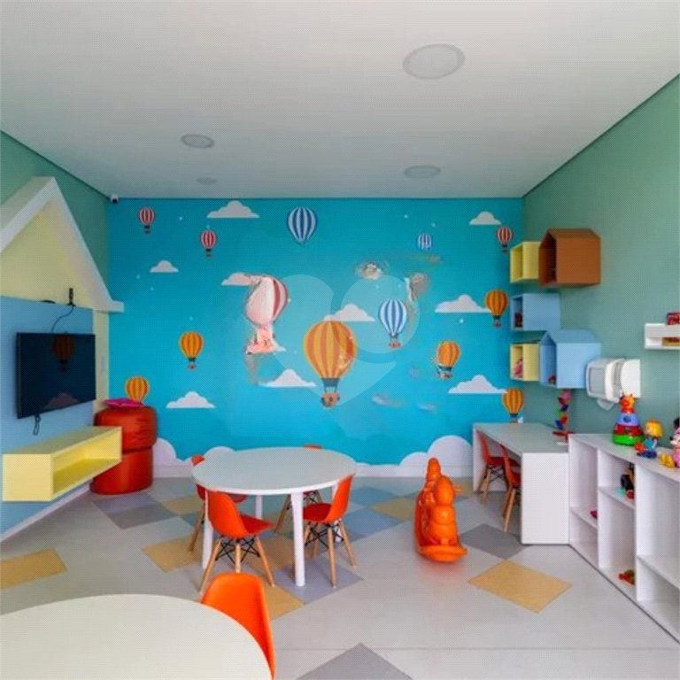 Apartamento à venda com 2 quartos, sendo 1 suíte,  em Quarta Parada, São Paulo, SP