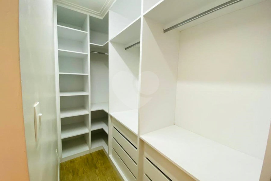 Sobrado à venda com 3 quartos, sendo 1 suíte, em Tremembé, São Paulo, SP