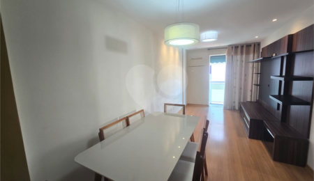 Apartamento à venda com 2 quartos, sendo 1 suíte,  em Tijuca, Rio de Janeiro, RJ