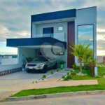 Casa à venda com 4 quartos, sendo 2 suítes, no condomínio Horto Florestal Villagio, Sorocaba - SP
