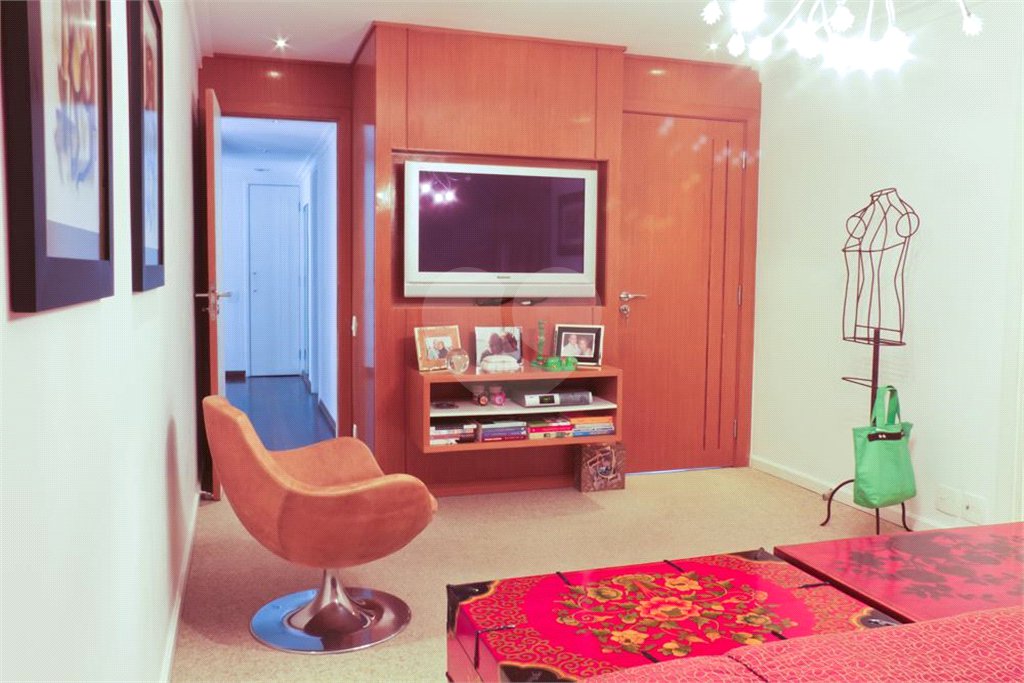 Apartamento à venda com 3 suítes em Jardim Fonte do Morumbi, São Paulo, SP
