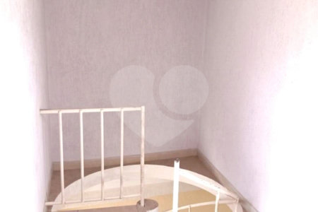 Sobrado à venda com 3 quartos, sendo 2 suítes, em Vila Rea, Poá, SP