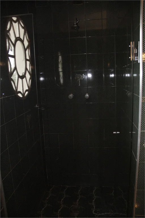 Casa à venda ou para alugar com 5 suítes em Jardim Leonor, São Paulo, SP