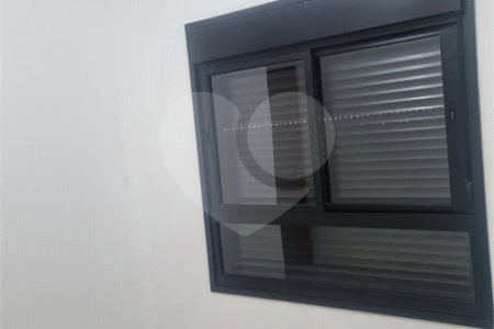 Sobrado à venda com 3 quartos, sendo 1 suíte, em Vila São Paulo, São Paulo, SP
