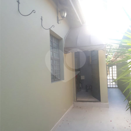 Casa à venda ou para alugar com 3 quartos, sendo 2 suítes,  no Centro, Vinhedo, SP