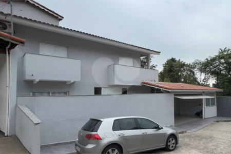 Casa à venda com 3 quartos, sendo 1 suíte,  no condomínio Jardim das Flores, Sorocaba - SP