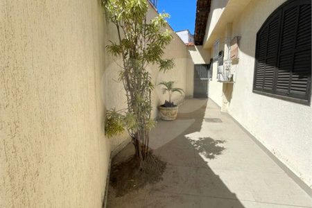 Casa Térrea à venda com 5 quartos, sendo 2 suítes, em Campo Grande, Rio de Janeiro, RJ