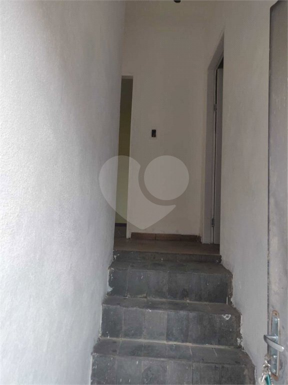 Sobrado à venda com 4 quartos em Jardim Limoeiro, São José dos Campos, SP