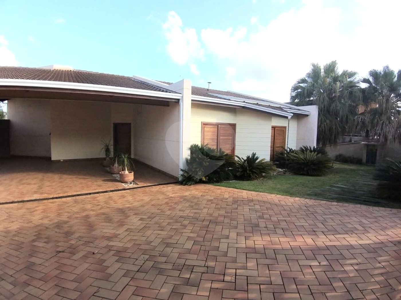 Casa à venda com 3 suítes em Nova Gardênia, Atibaia, SP