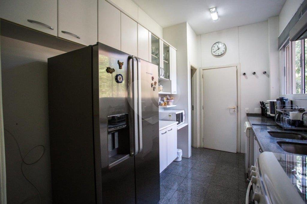 Apartamento à venda com 4 suítes em Jardim Fonte do Morumbi, São Paulo, SP