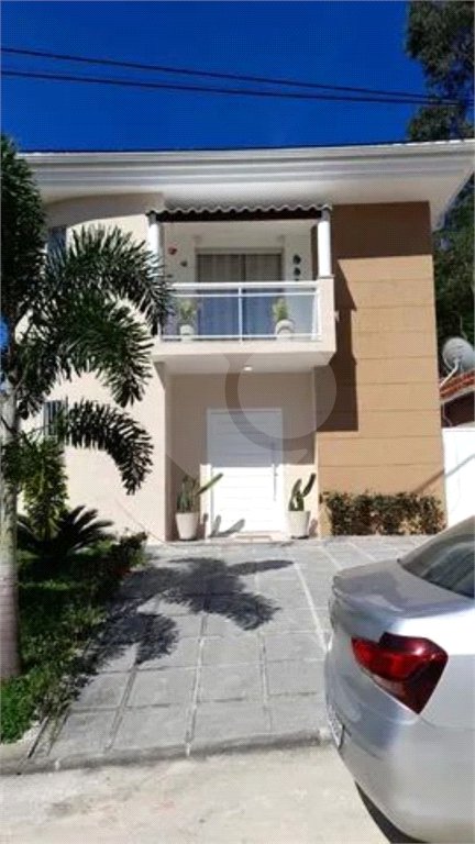 Casa à venda com 4 quartos, sendo 1 suíte, no condomínio River Plate, Rio de Janeiro - RJ