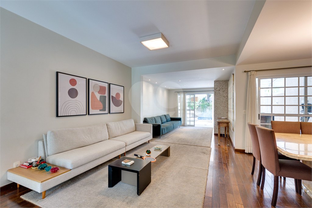 Casa à venda com 4 quartos, sendo 2 suítes, no condomínio Boulevard Saint Michael, São Paulo - SP