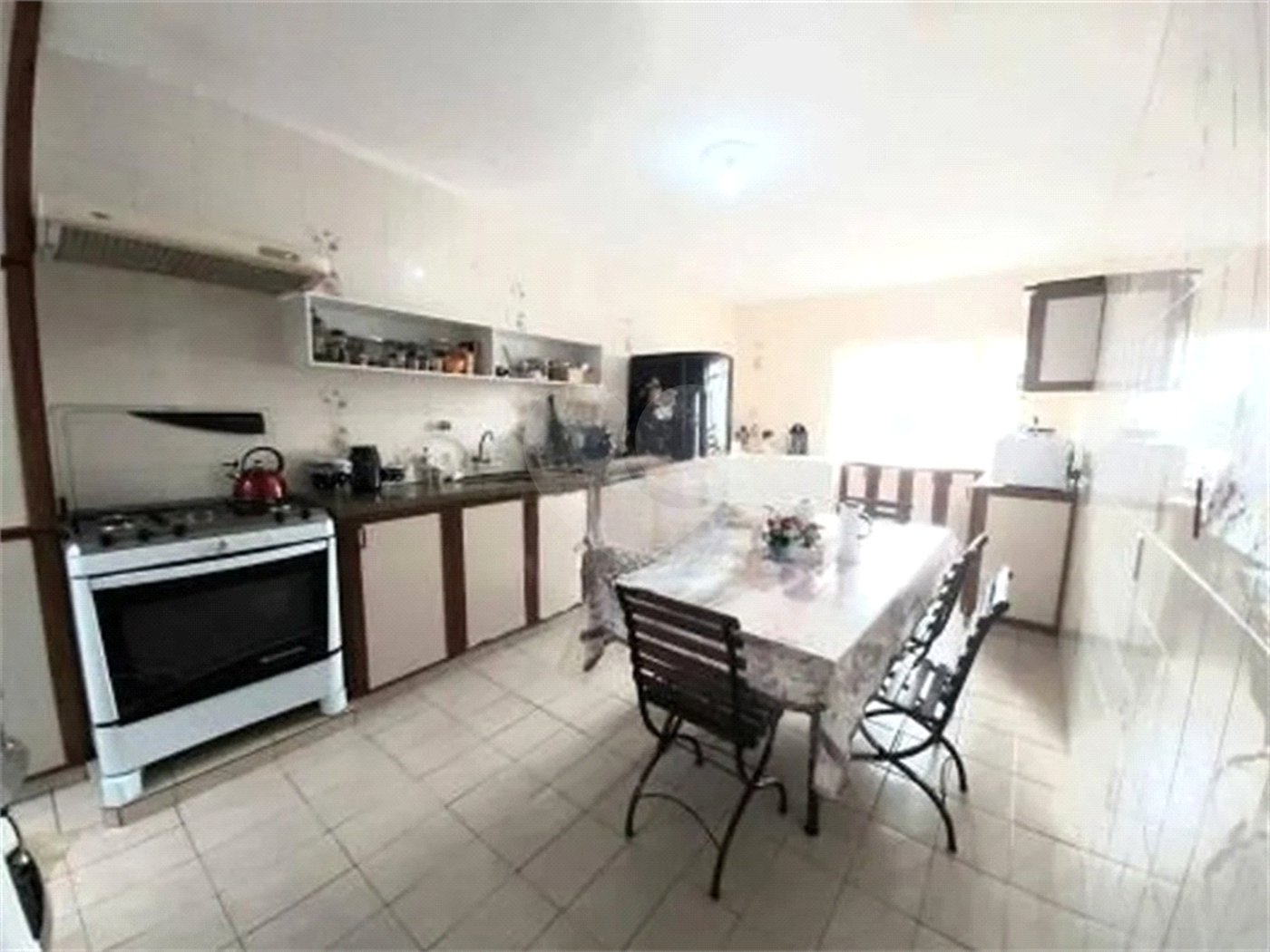 Casa à venda com 3 quartos, sendo 1 suíte, no Centro, Vinhedo, SP