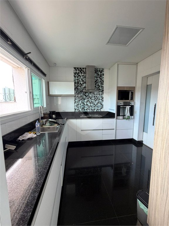 Casa à venda com 3 suítes em Vila Augusta, Guarulhos, SP