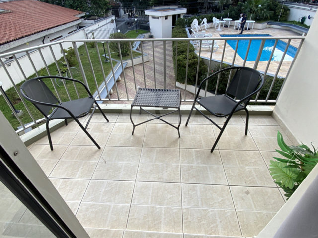 Apartamento à venda com 3 quartos, sendo 1 suíte,  em Campo Belo, São Paulo, SP