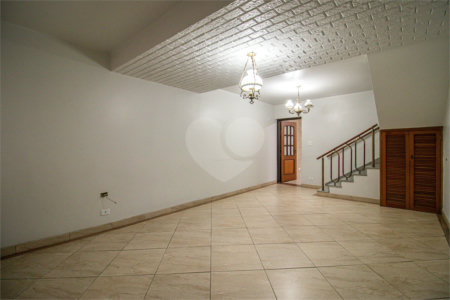 Sobrado à venda com 3 quartos em Vila Cruzeiro, São Paulo, SP