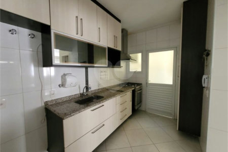 Casa à venda com 3 quartos, sendo 1 suíte,  no condomínio Maximus I, São Paulo - SP