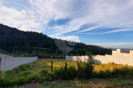 Terreno à venda em Vinhedos, São Roque, SP