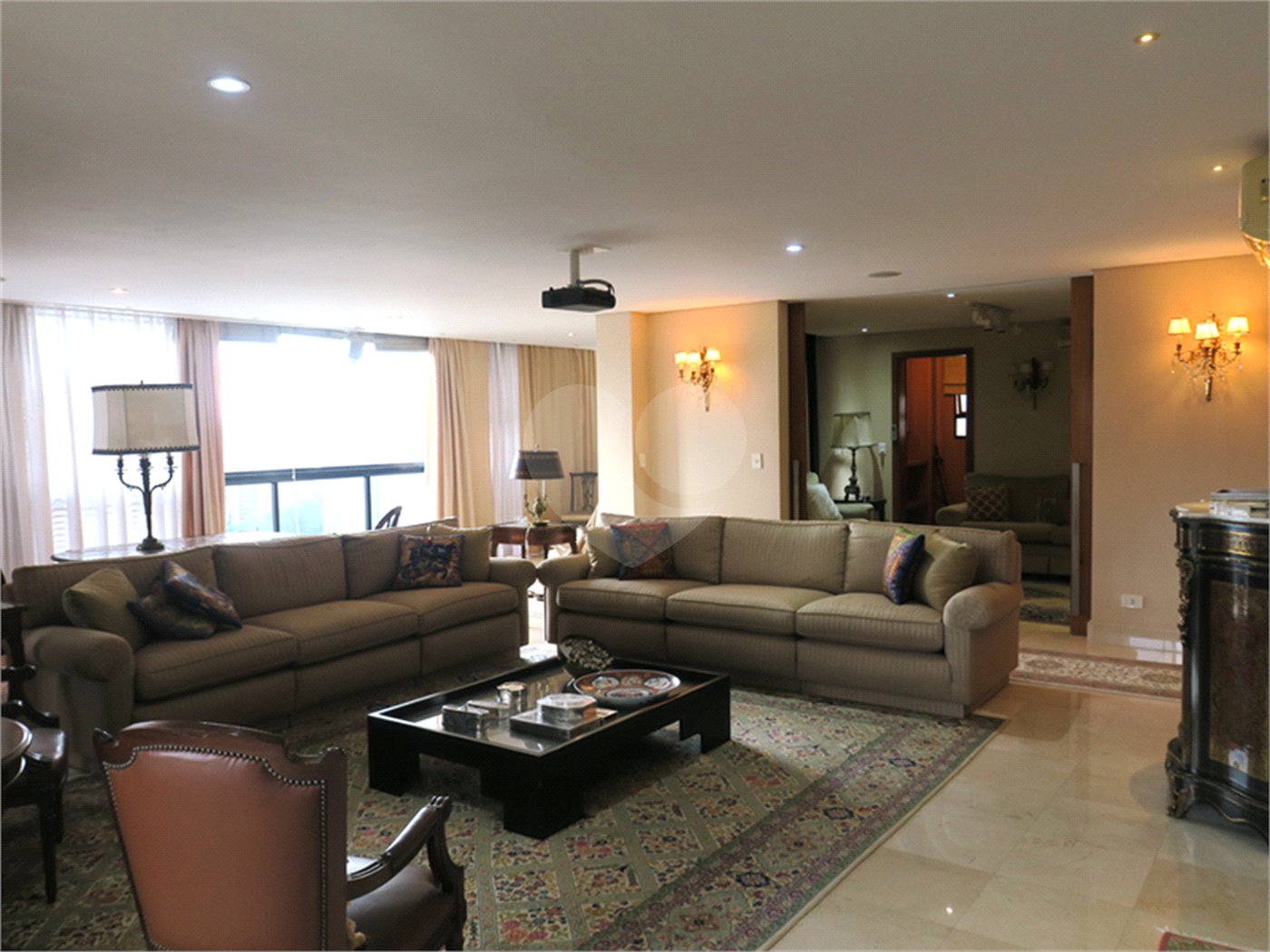 Apartamento à venda com 3 suítes em Vila Suzana, São Paulo, SP