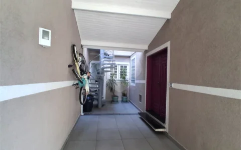Casa à Venda na Vila Rosália | 4 Dorms, Área Gourmet e Rua Sem Saída
