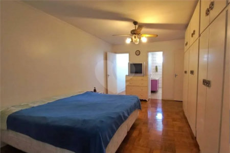 Sobrado à venda 241m² na Vila Mariana 04 dormitórios, 01 suíte e 03 vagas.