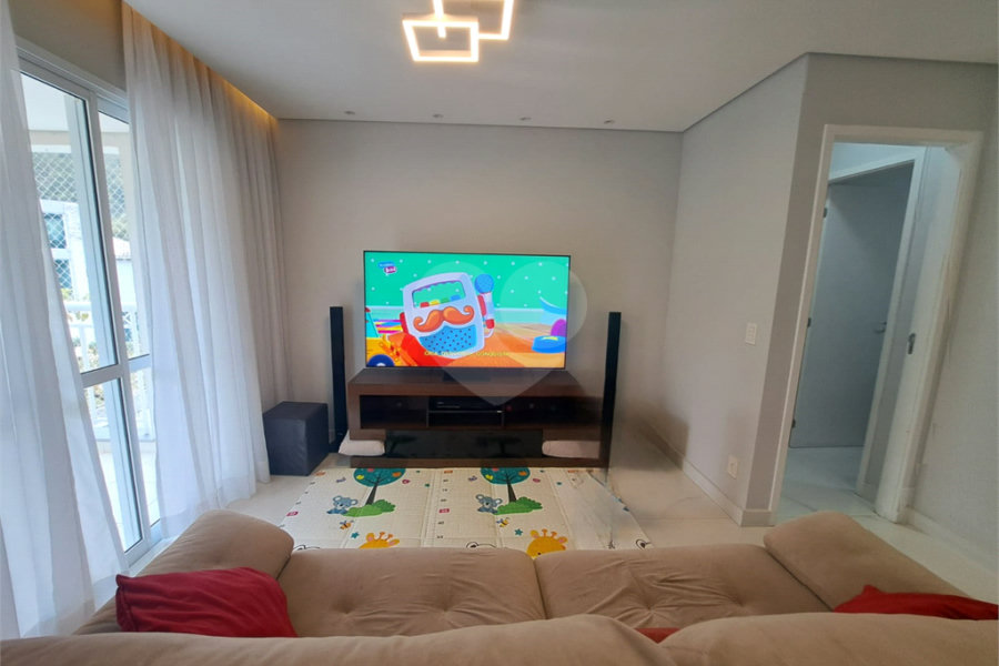 Apartamento à venda com 3 quartos, sendo 1 suíte, em Jardim Peri, São Paulo, SP