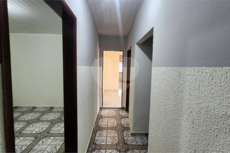 Casa à venda com 4 quartos, sendo 1 suíte, em Jardim Roberto Selmi Dei, Araraquara, SP