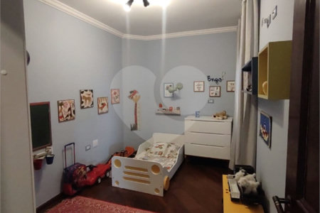 Casa com 300m² , 4 dormitórios , sendo 2 suítes , 5 vagas , à venda no bairro Curuçá , em Santo André.