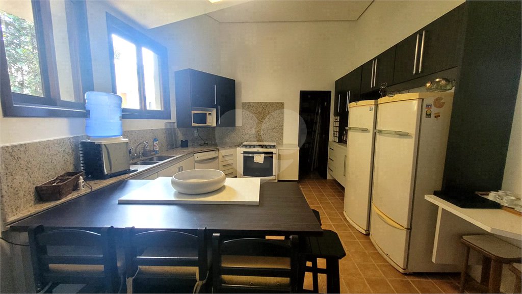 Casa à venda ou para alugar com 4 quartos, sendo 2 suítes, no condomínio Cantareira, Mairiporã - SP