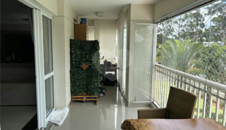 Apartamento à venda com 3 suítes em Jardim Marajoara, São Paulo, SP